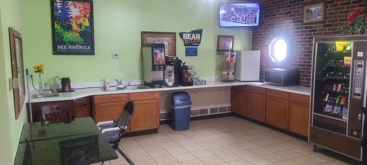 Travelodge By Wyndham Airport Platte City Bagian luar foto
