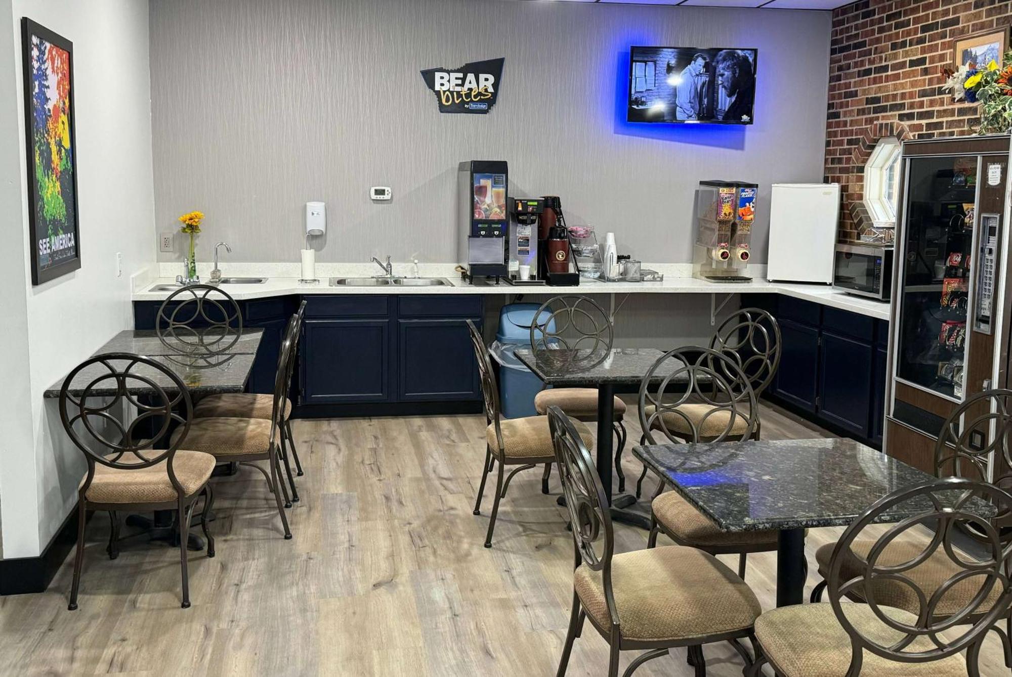 Travelodge By Wyndham Airport Platte City Bagian luar foto